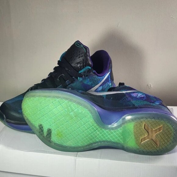Size 8 - Nike Kobe 10 Overcome, 705317-305, Peach Jam